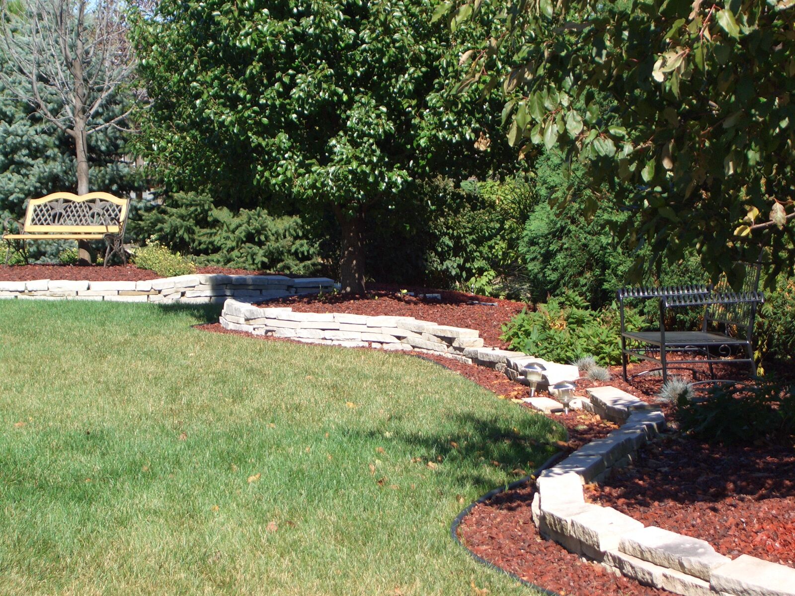 RhinoMulch Landscape Rubber Mulch - Image 3