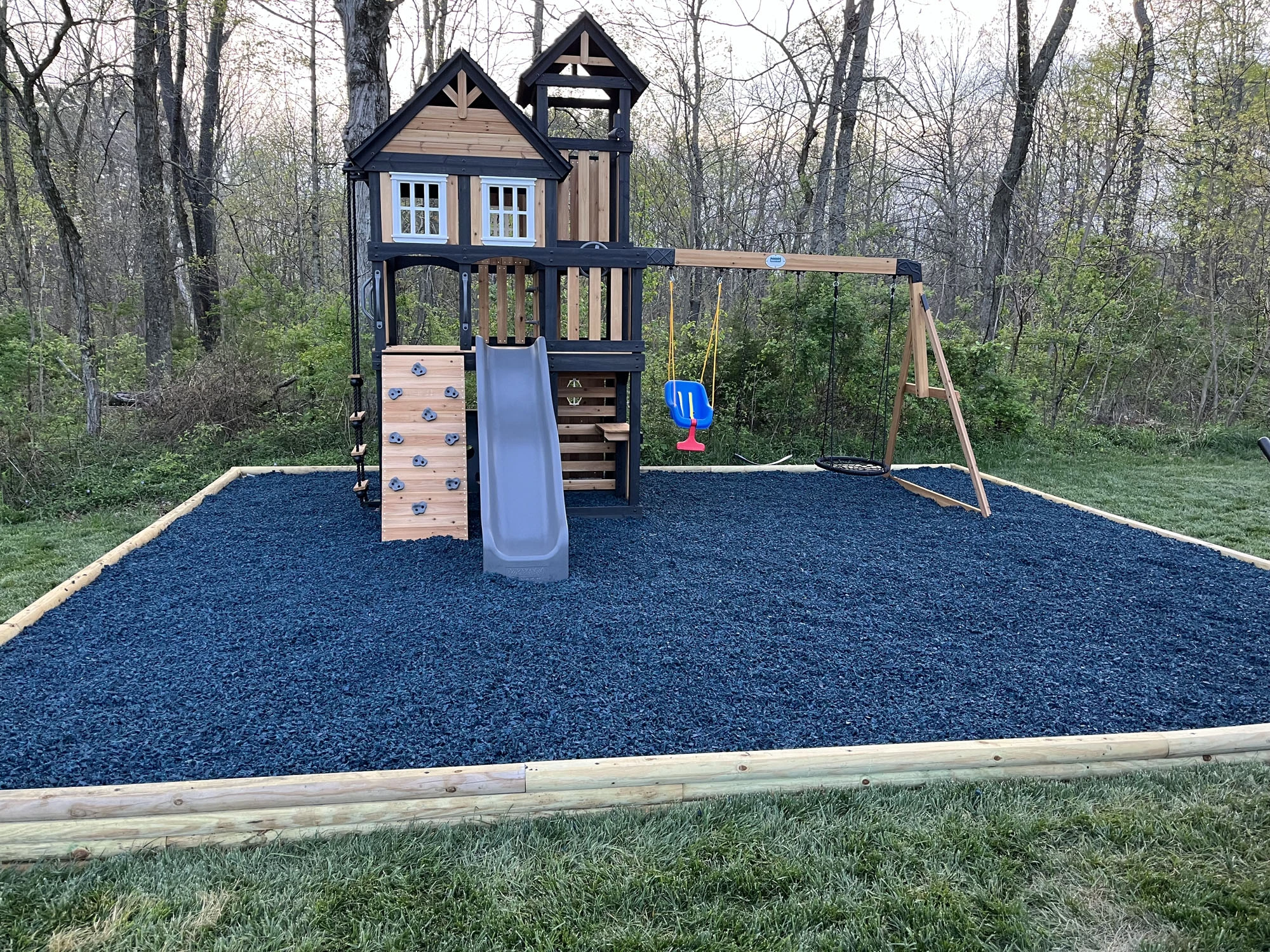 Exploring the Eco-Friendly Advantages of Recycled Rubber Mulch