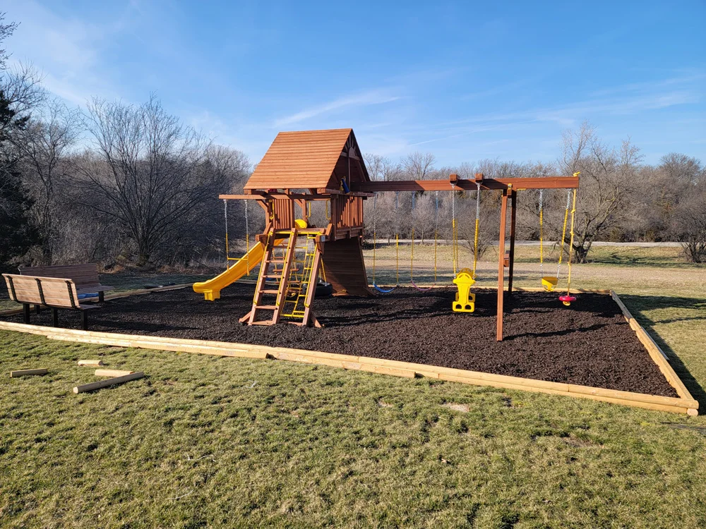 Bark Brown Rubber Mulch (12)