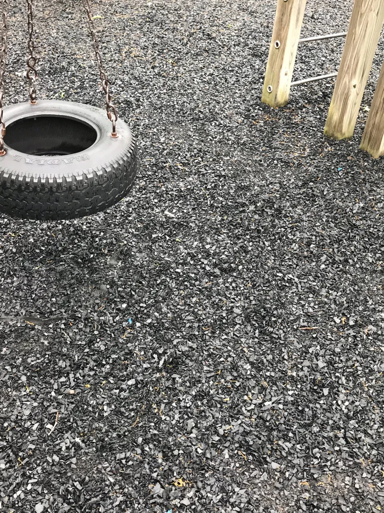 Natural Black Rubber Mulch