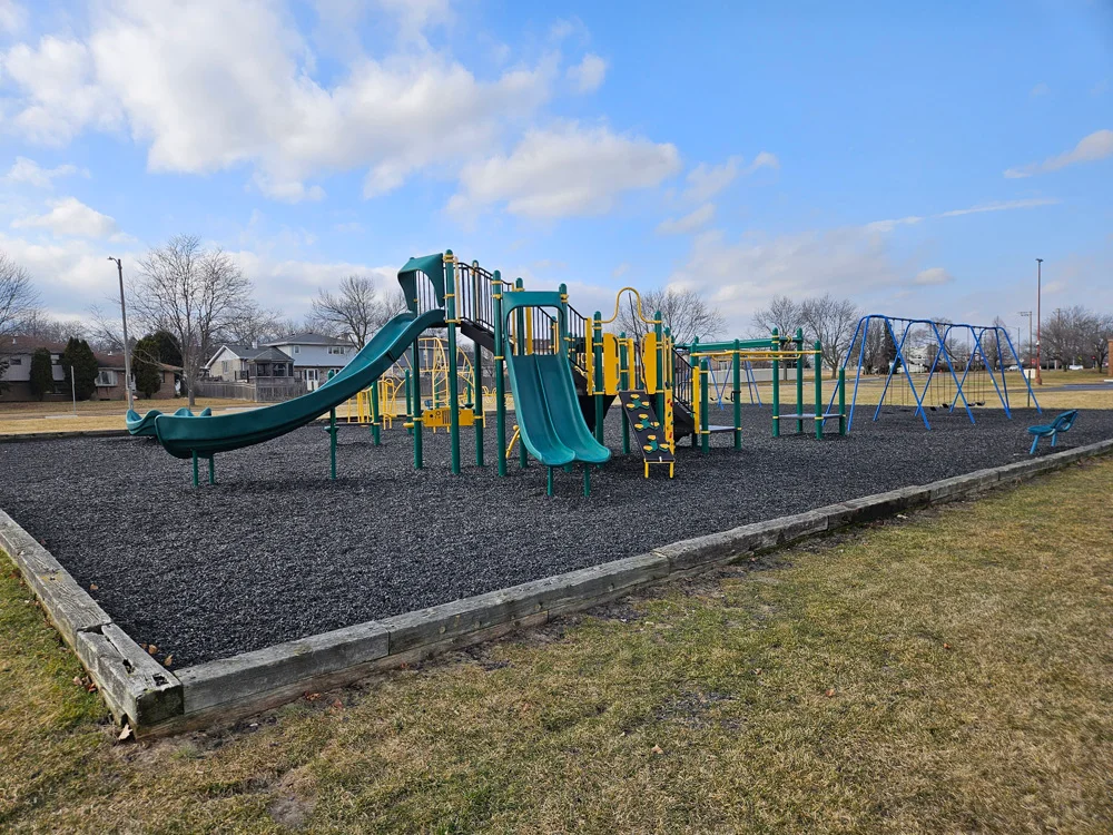 Natural Black Rubber Mulch